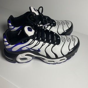 Nike Air max plus Persian violet kids size 4Y